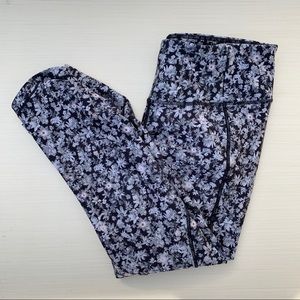 CALIA by Carrie Underwood Gray Floral Capri Legging Medium